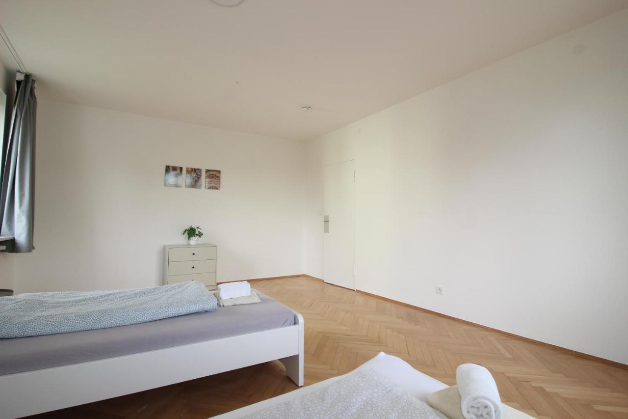 Apartmenthaus Kitzingen - Grosszuegige Wohnungen Fuer Je 6 Personen Mit Balkon Exterior foto
